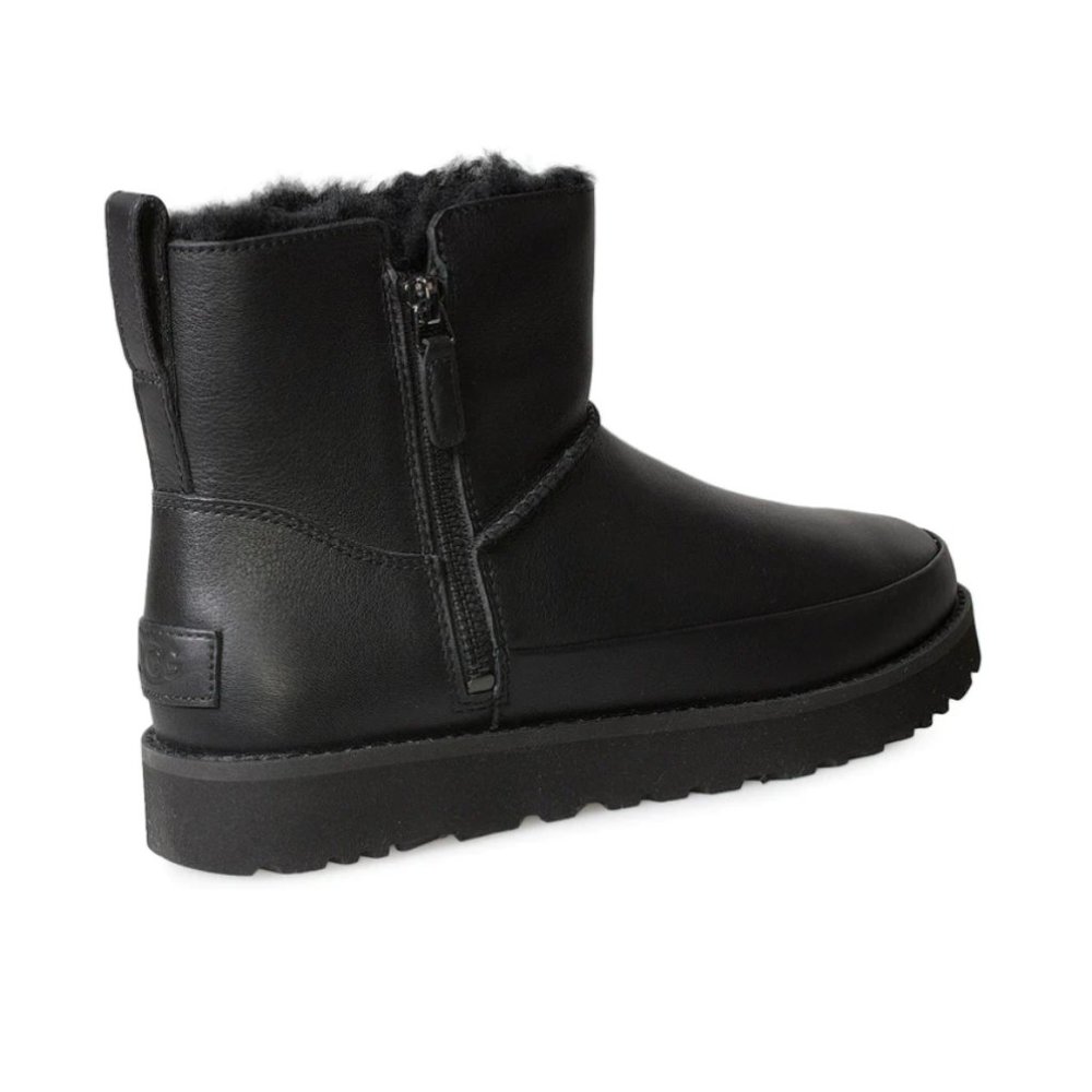 UGG Classis Mini Zip Boots